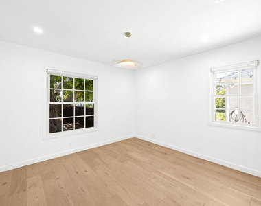 9007 David Avenue - Photo Thumbnail 18