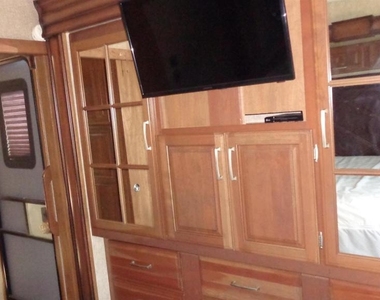 762 Taylor St. - Photo Thumbnail 11