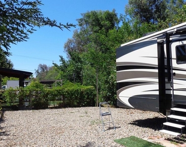 762 Taylor St. - Photo Thumbnail 4