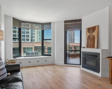 500 W Harbor Dr. - Photo Thumbnail 10