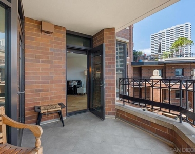 500 W Harbor Dr. - Photo Thumbnail 23