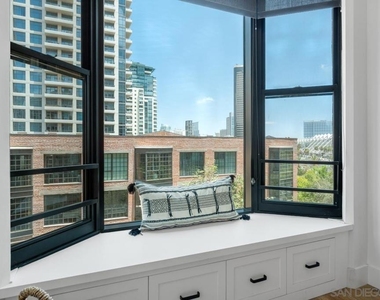 500 W Harbor Dr. - Photo Thumbnail 14