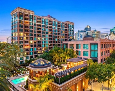 500 W Harbor Dr. - Photo Thumbnail 28