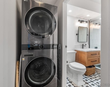 500 W Harbor Dr. - Photo Thumbnail 18