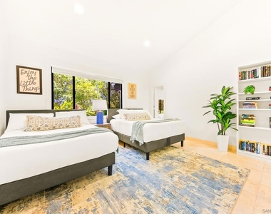 7256 Rue Michael - Photo Thumbnail 53
