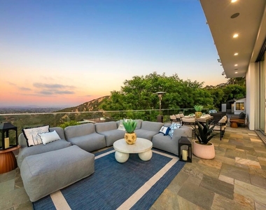 7256 Rue Michael - Photo Thumbnail 16