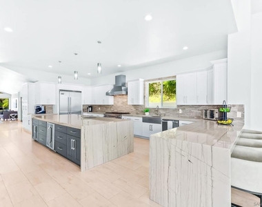 7256 Rue Michael - Photo Thumbnail 35