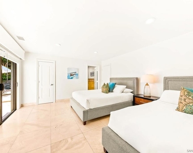 7256 Rue Michael - Photo Thumbnail 58