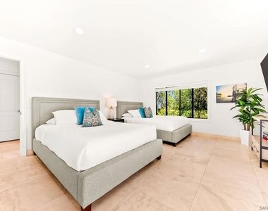 7256 Rue Michael - Photo Thumbnail 57