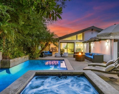 7256 Rue Michael - Photo Thumbnail 1