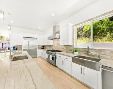 7256 Rue Michael - Photo Thumbnail 37