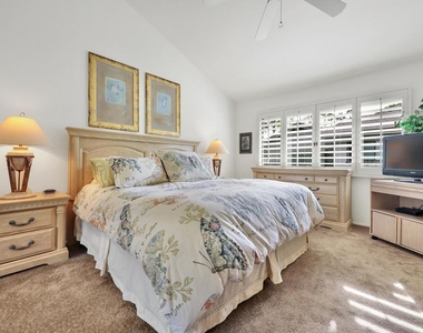 39 Blue River Drive - Photo Thumbnail 24