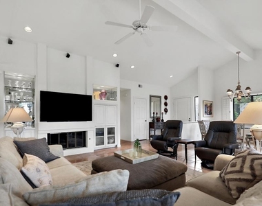 39 Blue River Drive - Photo Thumbnail 9