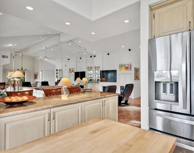 39 Blue River Drive - Photo Thumbnail 16