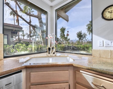 39 Blue River Drive - Photo Thumbnail 14