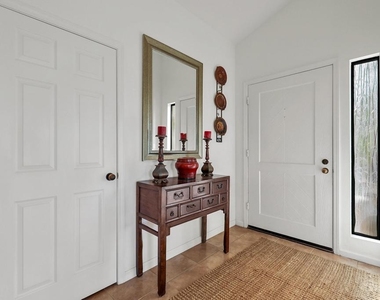 39 Blue River Drive - Photo Thumbnail 7