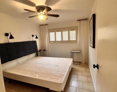2821 N Los Felices Circle W - Photo Thumbnail 19