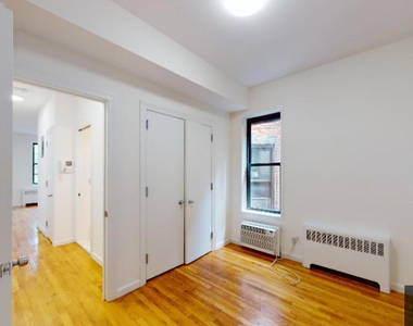 East 89th Street - Photo Thumbnail 3