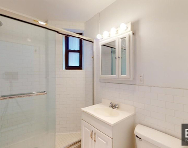 East 89th Street - Photo Thumbnail 4