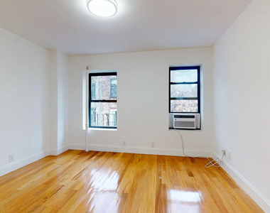 West 10th Street - Photo Thumbnail 3
