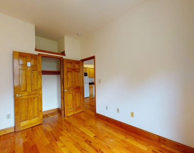 West 83rd Street - Photo Thumbnail 8