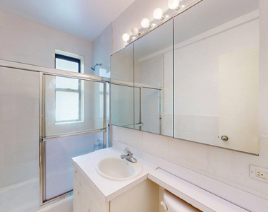 1680 York Avenue - Photo Thumbnail 4