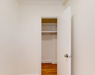1680 York Avenue - Photo Thumbnail 3