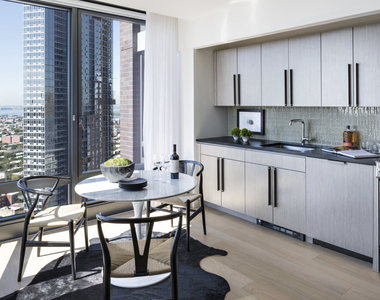 250 Ashland Place - Photo Thumbnail 2