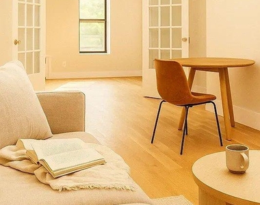 338 Melrose Street - Photo Thumbnail 2