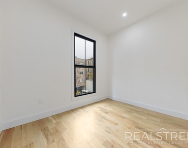 234 24th St - Photo Thumbnail 4