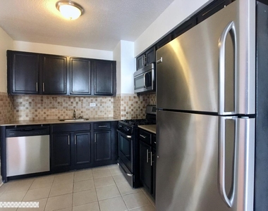 3333 Broadway - Photo Thumbnail 2
