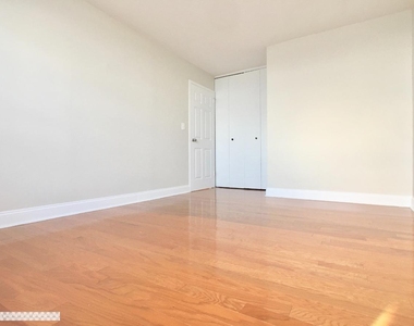 3333 Broadway - Photo Thumbnail 6