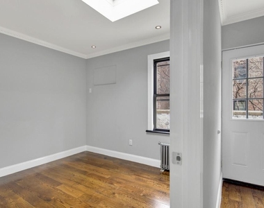 East 26th Street - Photo Thumbnail 5