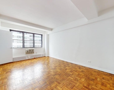 East 69th Street - Photo Thumbnail 2