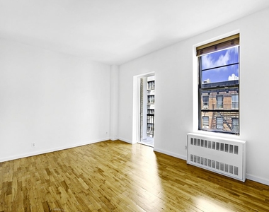 East 25th Street - Photo Thumbnail 4