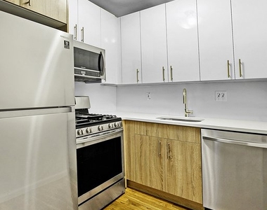 East 25th Street - Photo Thumbnail 1