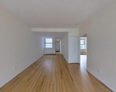 West 52nd Street - Photo Thumbnail 1