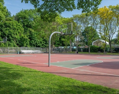 21 Fairview Avenue - Photo Thumbnail 12