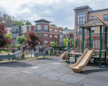 21 Fairview Avenue - Photo Thumbnail 13