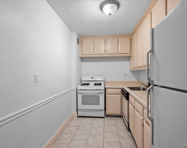 21 Fairview Avenue - Photo Thumbnail 6