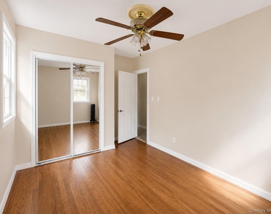 6955 78th Street - Photo Thumbnail 8
