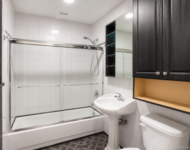 6955 78th Street - Photo Thumbnail 10