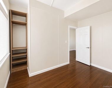 6955 78th Street - Photo Thumbnail 6