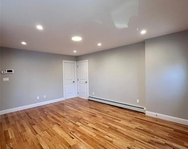 99-76 164th Ave - Photo Thumbnail 9