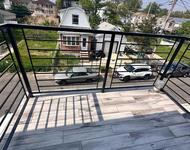 99-76 164th Ave - Photo Thumbnail 7