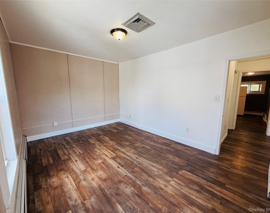 125 Wickham Avenue - Photo Thumbnail 2