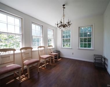 416 Ridgeway - Photo Thumbnail 13