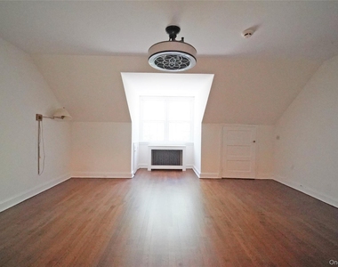 416 Ridgeway - Photo Thumbnail 11