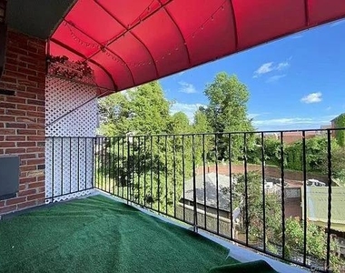 5745 74th Street - Photo Thumbnail 3