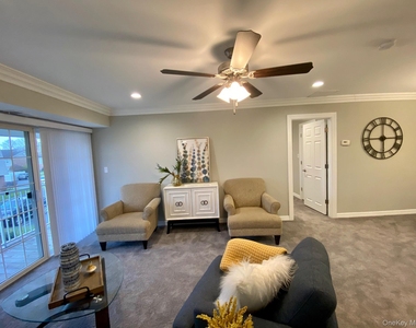 165 Westwood Drive - Photo Thumbnail 2